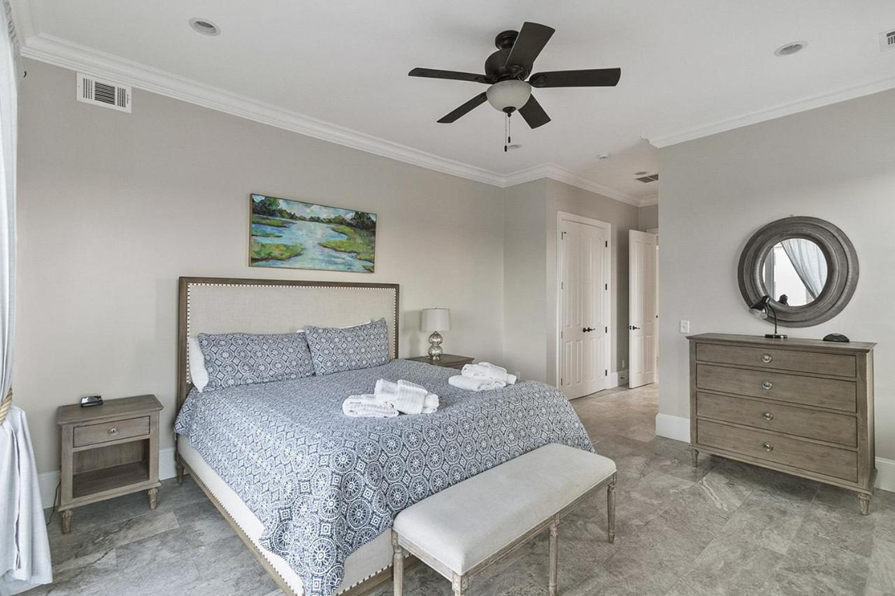 32 Singleton Beach *