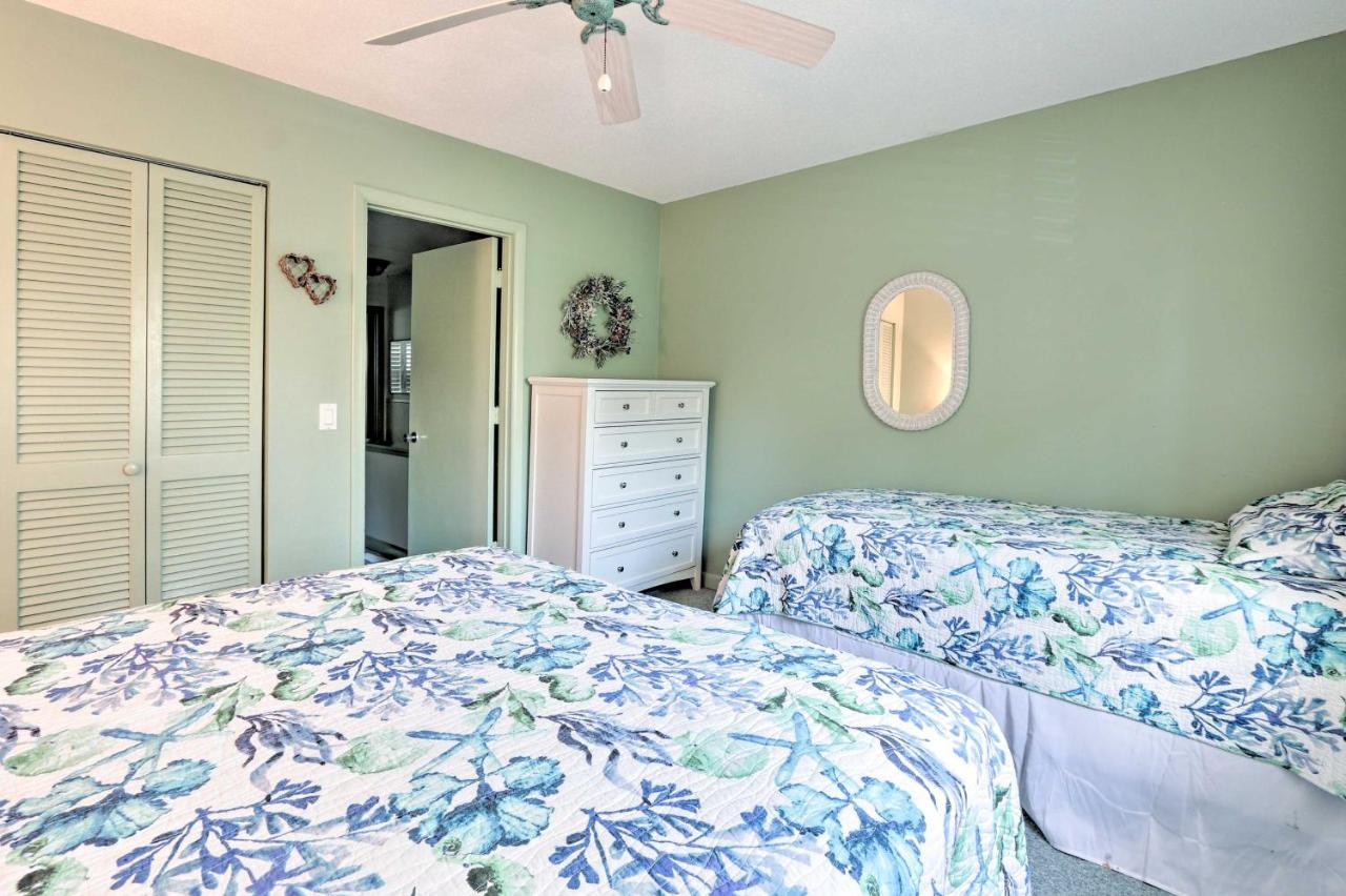 Hilton Head Close To And Coligny Plaza!