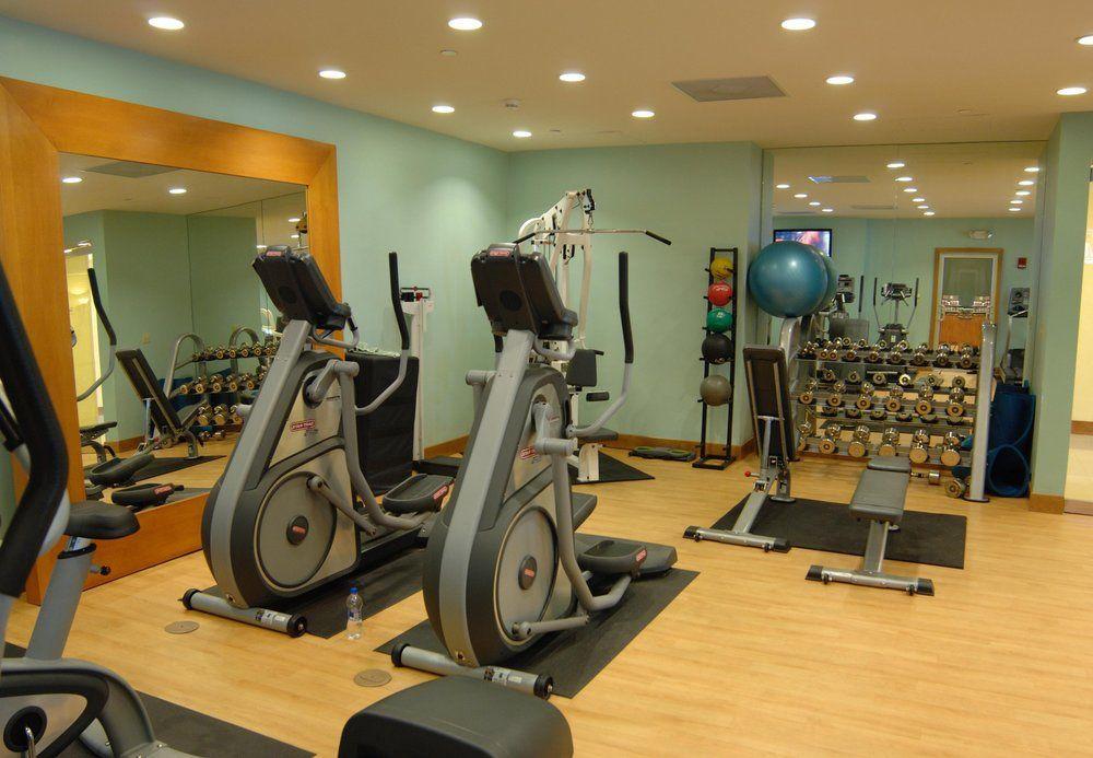 Resort Hilton Beachfront &
