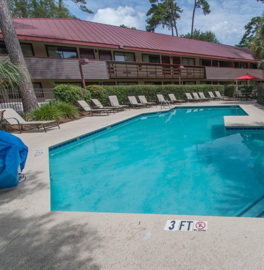 Motel Red Roof 2*