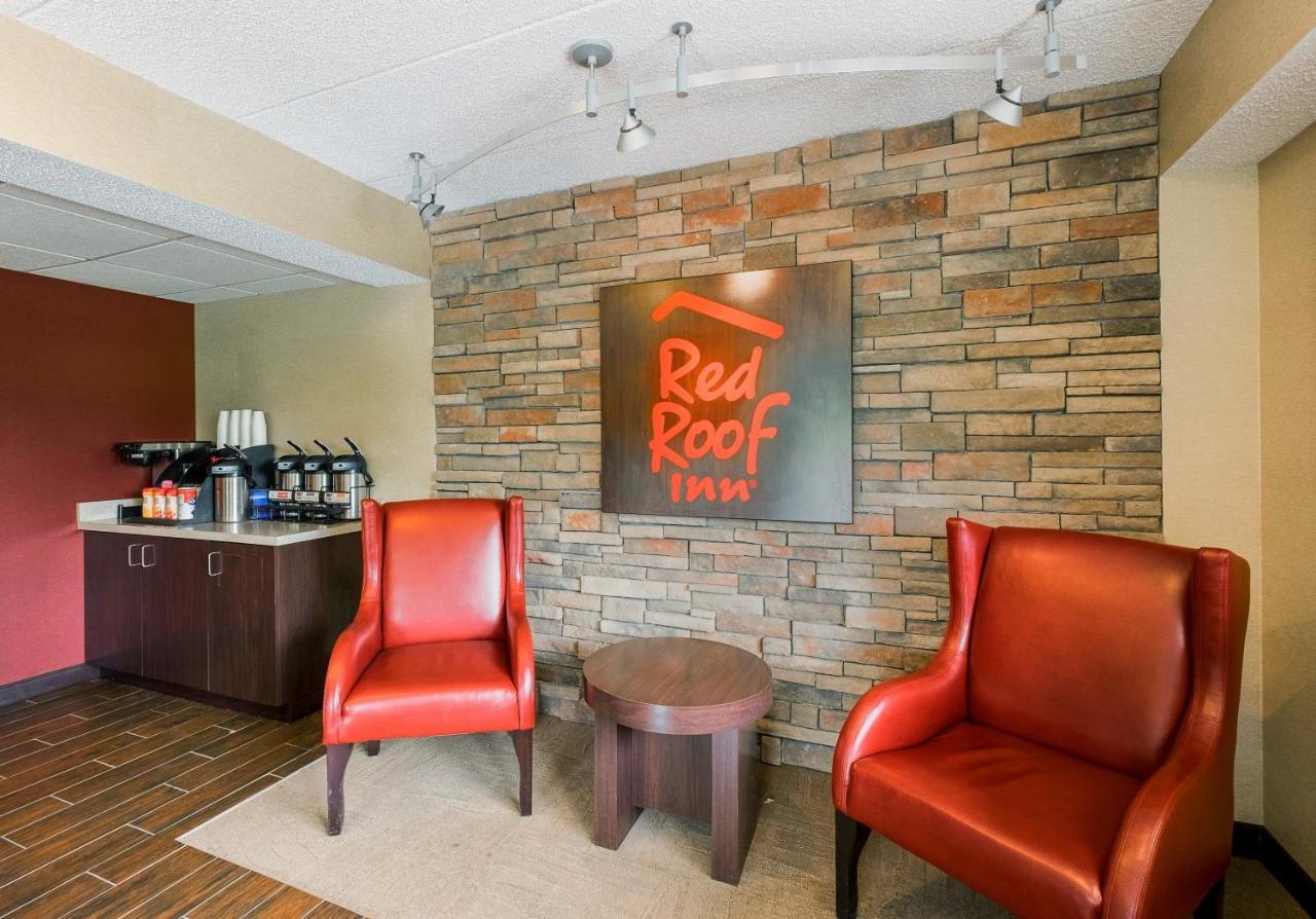 Red Roof Motel