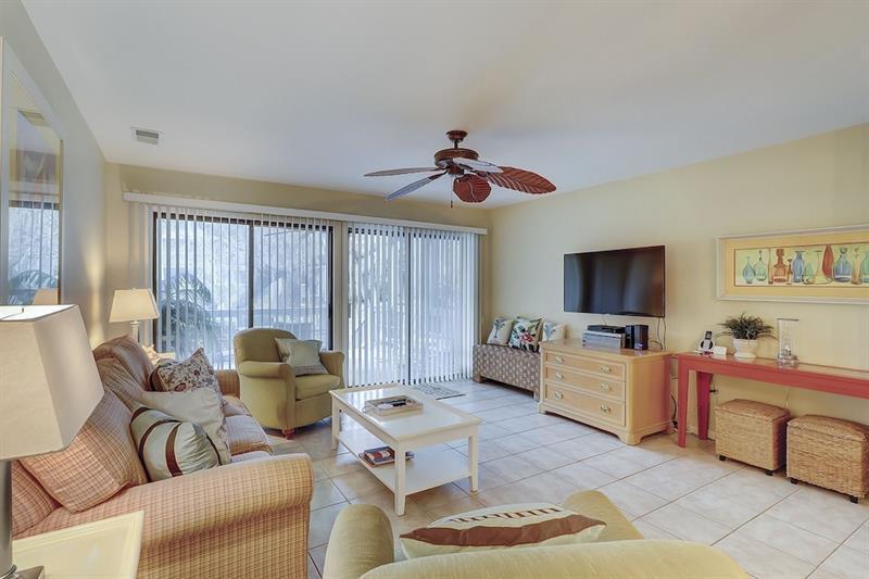 Tennismaster - Two Bedroom - 203 Apartment *