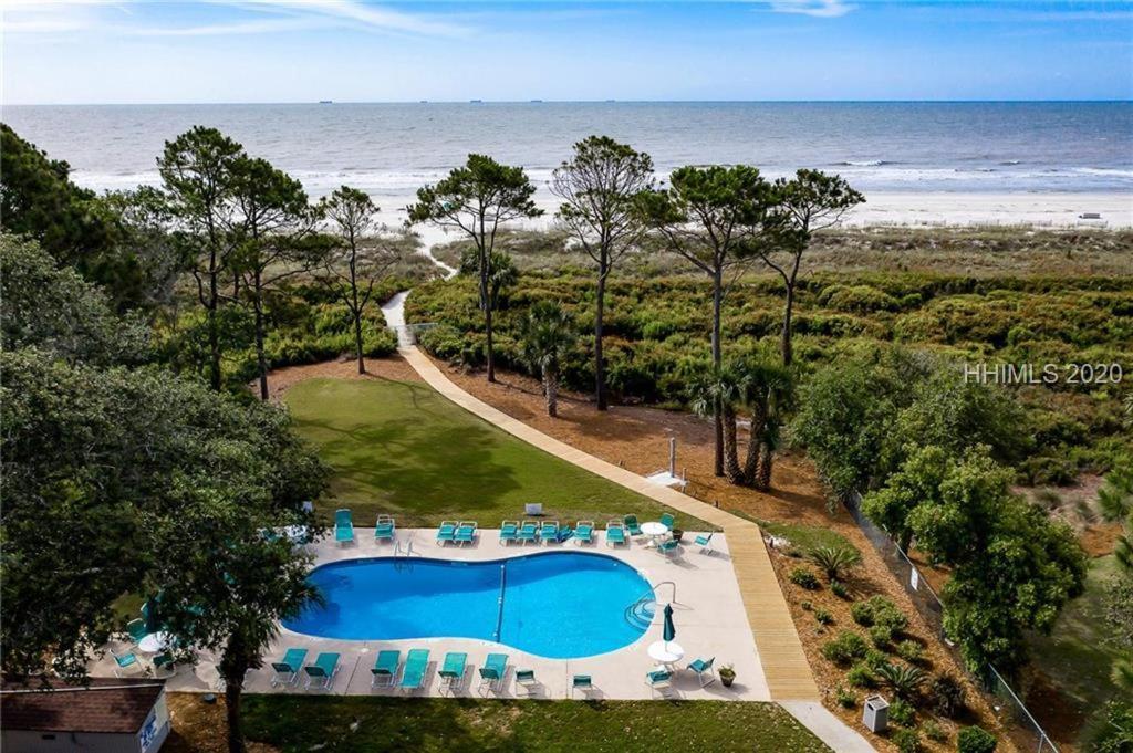 Oceanfront Retreat: Beachside Luxury At Coligny Villa Hilton Head Island