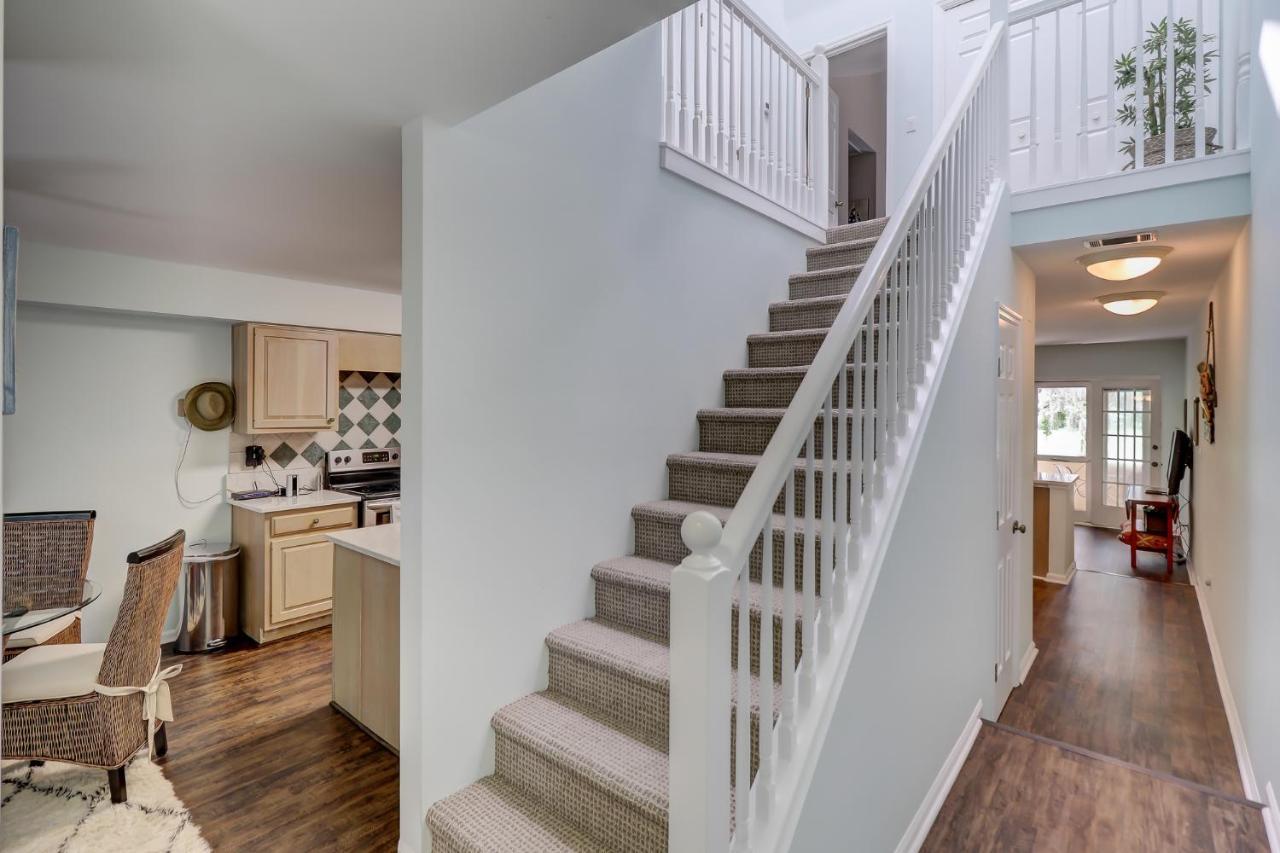 Holiday home Kitchen King Bed In Master Bikes & Gear Included Free Shipyard Parking Pass Hilton Head Island