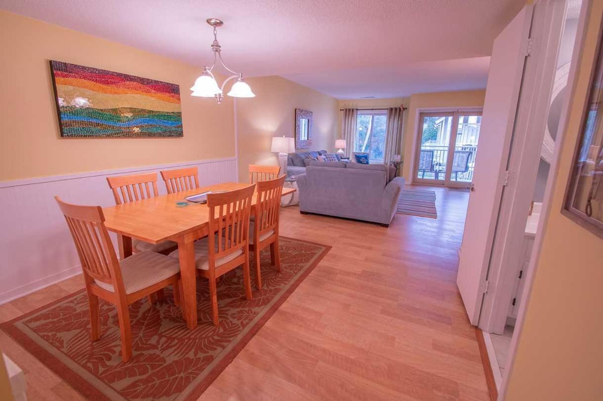 Hilton Head With Balcony Walk To Beach! * Hilton Head Island