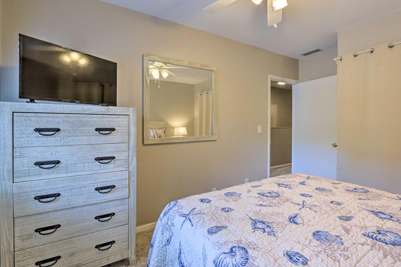 Holiday home Pebble Townhome With Patio Quarter Mile To Ocean! *