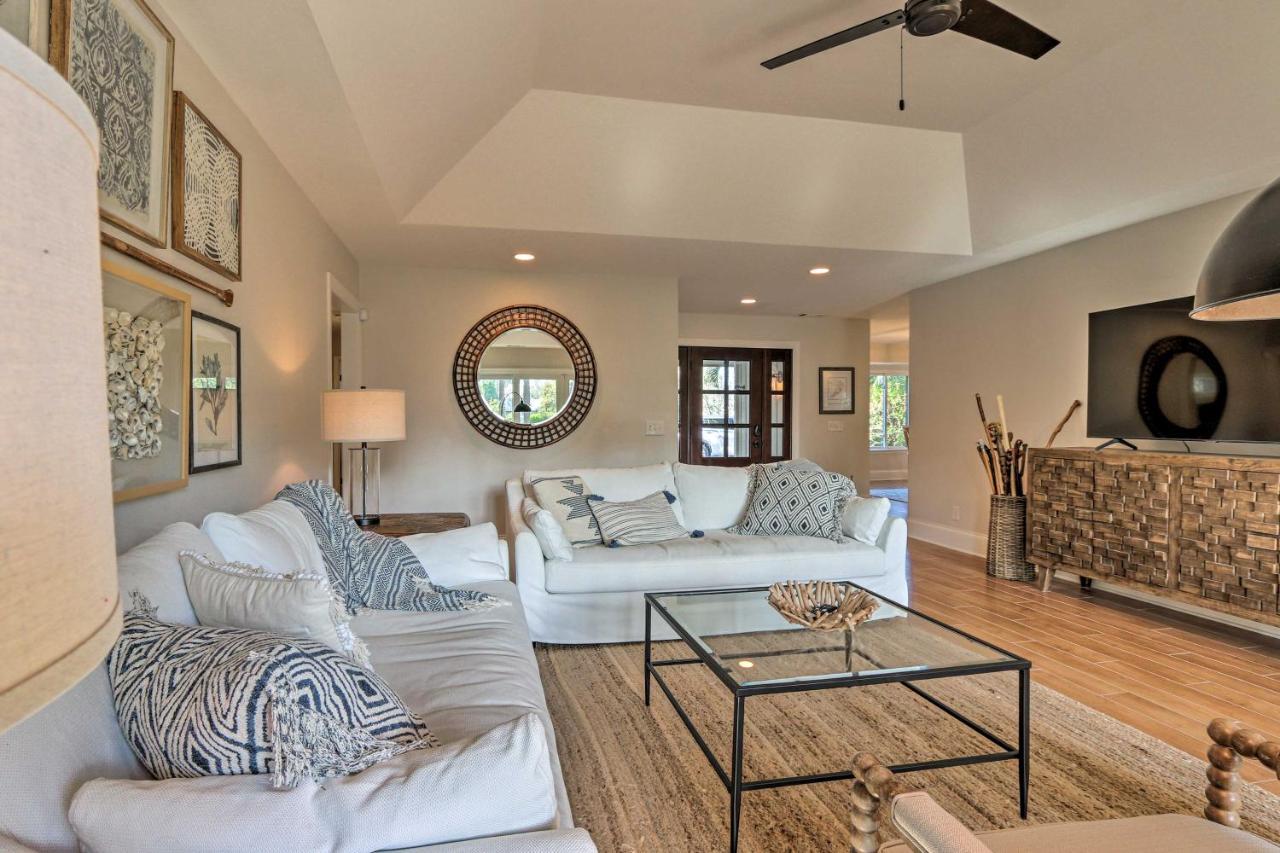 Modern Retreat With Patio And Bbq Less Than 1 Mi To Beach! Holiday home Hilton Head Island