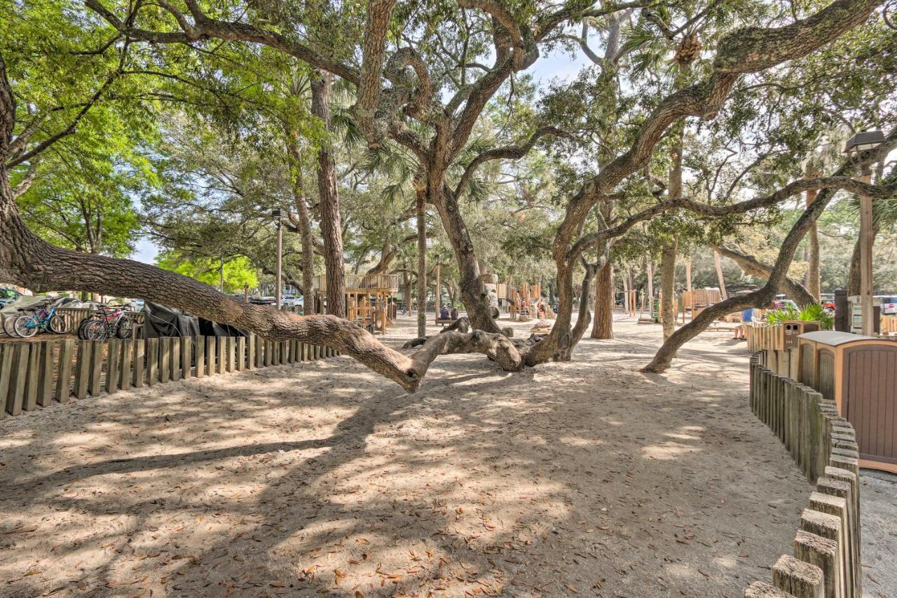 Harbour Town Pool Access! Apartment *