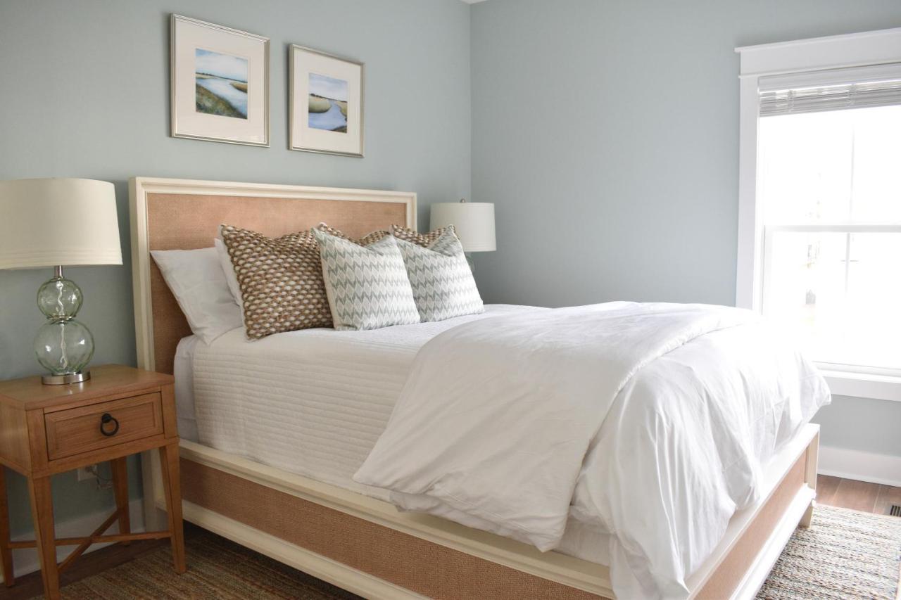 New! Heated Pool, House, Elevator, Walk To The Beach! Holiday home *