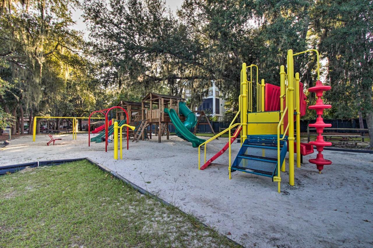 Hilton Head With Pool Bar Walk To Beach! Apartment *