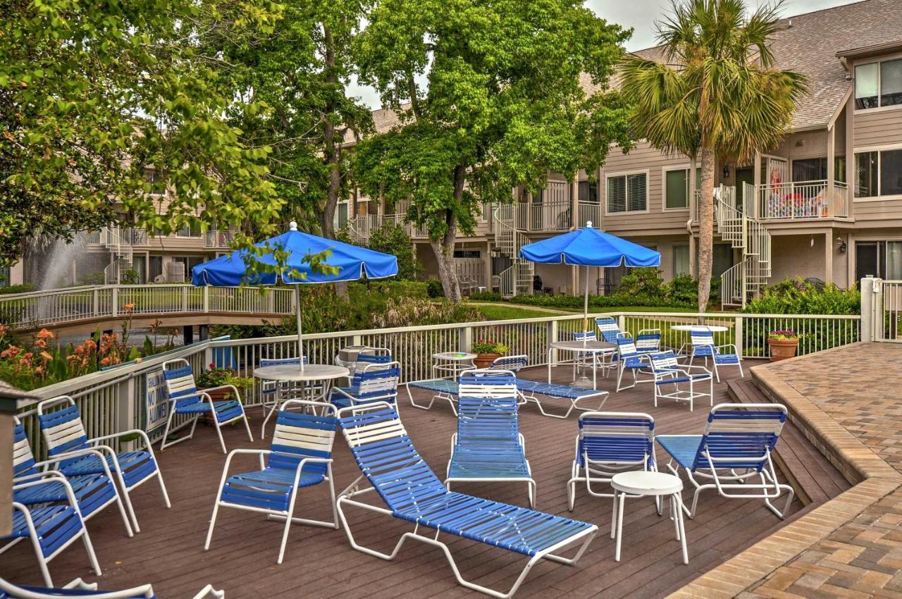 Hilton Head With Balcony Walk To Beach! Hilton Head Island