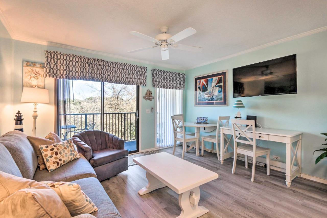 Coastal With Balcony And Luxe Amenities! Apartment Hilton Head Island