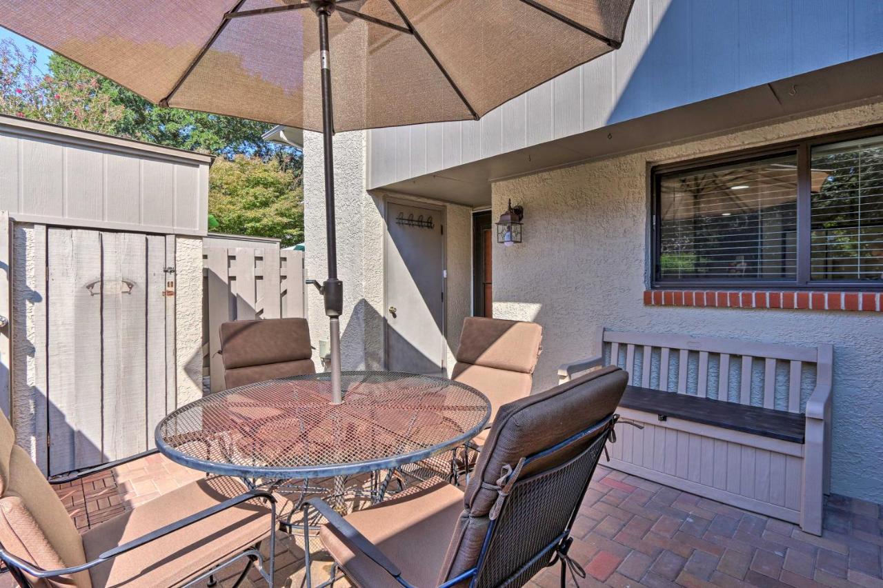 Pebble Townhome With Patio Quarter Mile To Ocean!