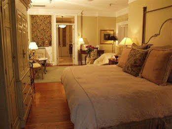Hotel Main Street & 4*