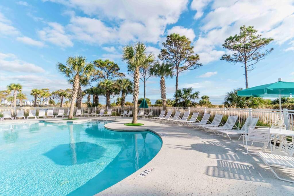 Direct Oceanfront - Heated Pool & Breathtaking Ocean View Villa *