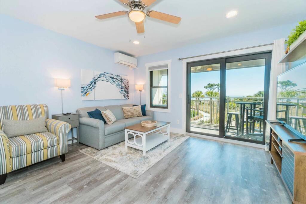 Direct Oceanfront - Heated Pool & Breathtaking Ocean View Villa Hilton Head Island