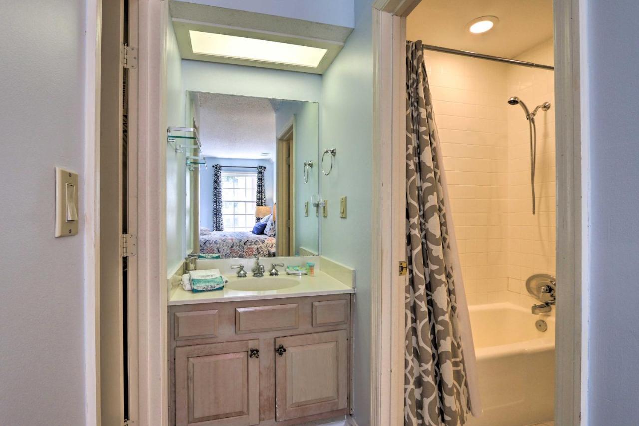 Family-friendly Evian 1 Mi To Beach! Apartment Hilton Head Island