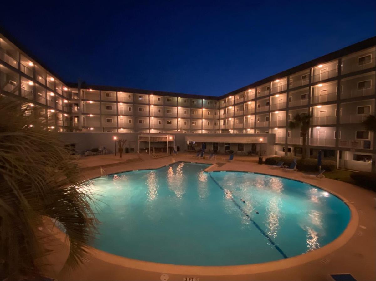 Steps Away From The Beach!!! * Hilton Head Island