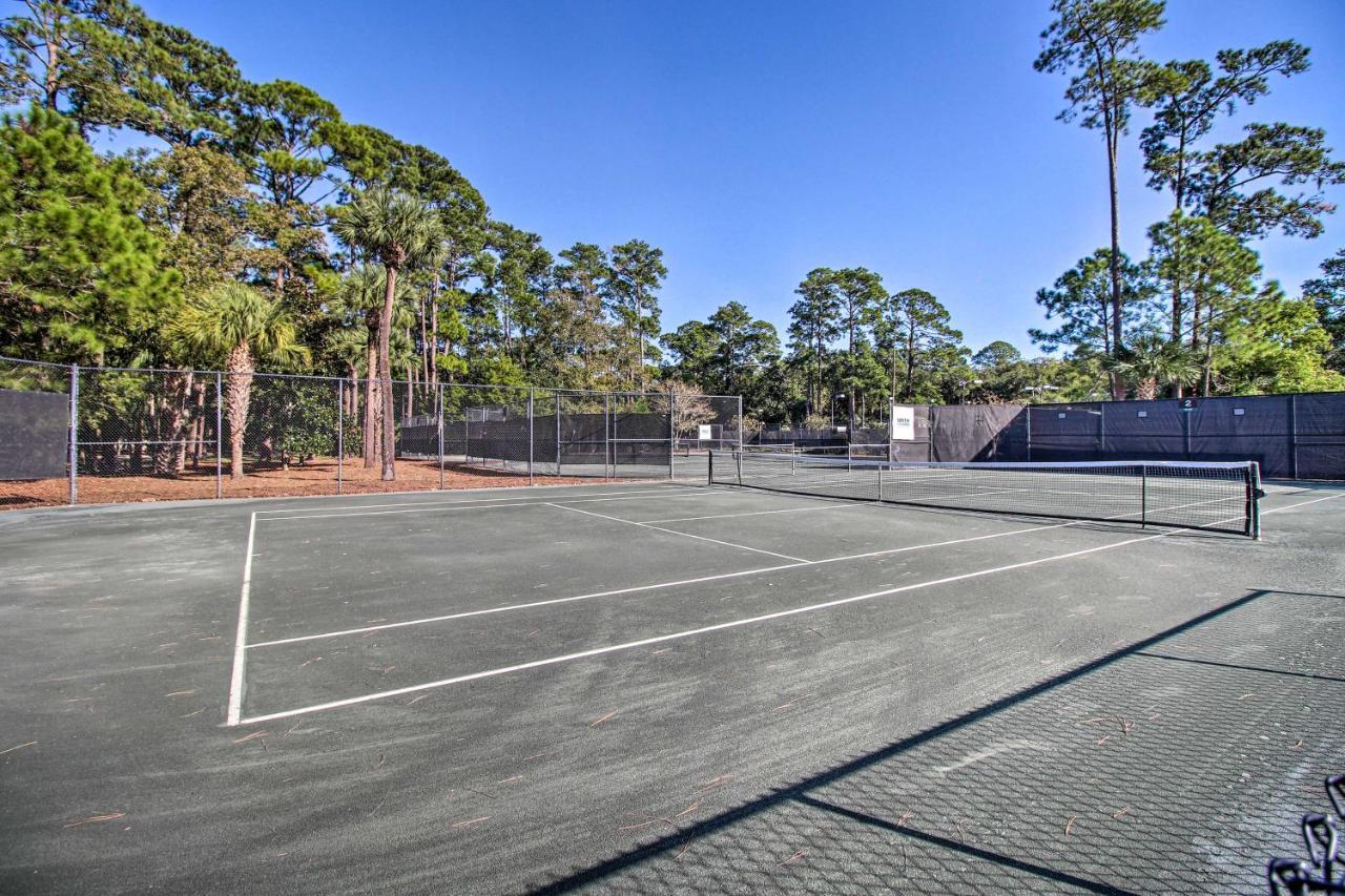 Harbour Town Pool Access!