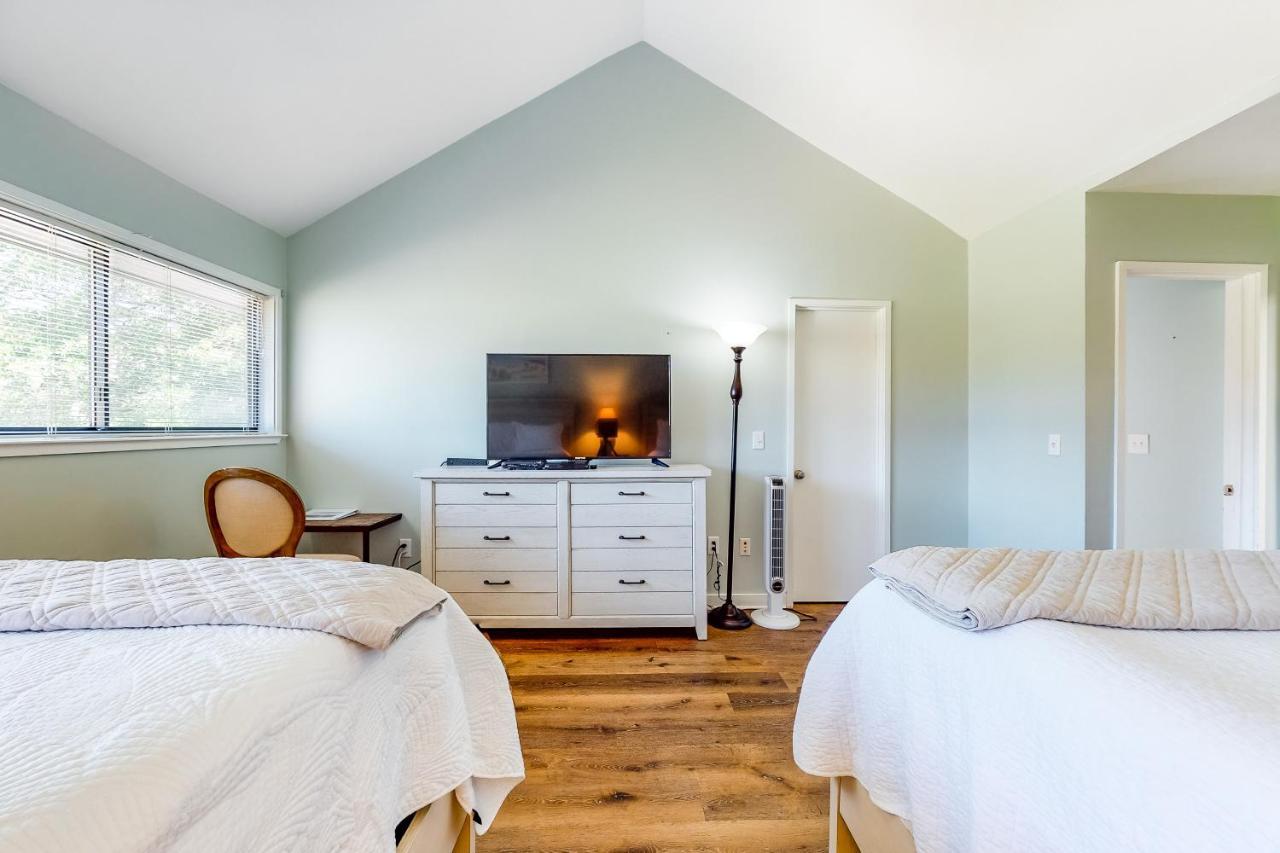 Apartment Inverness Village 942