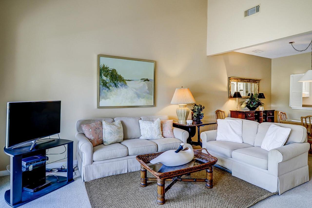 Apartment Inverness Village 915