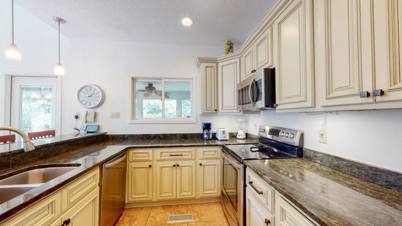7609 Huntington *