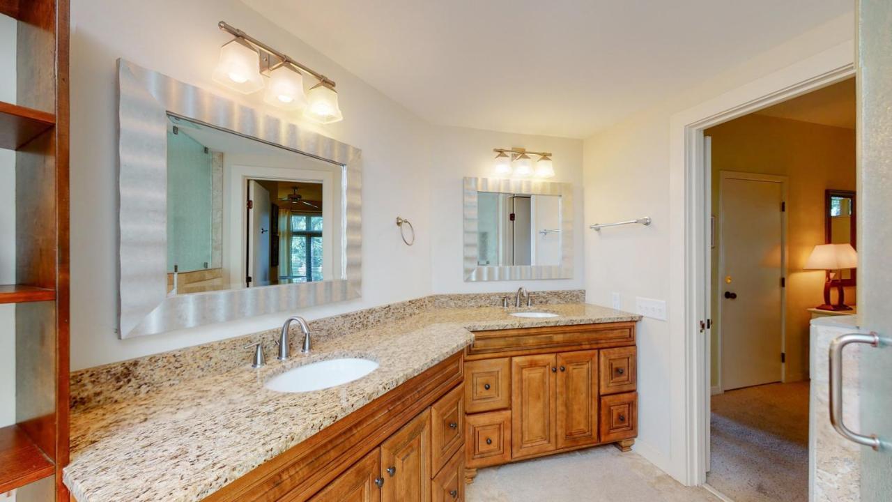 Villa 7609 Huntington