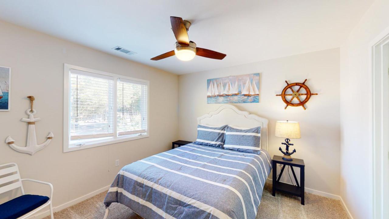 Villa 7611 Huntington *