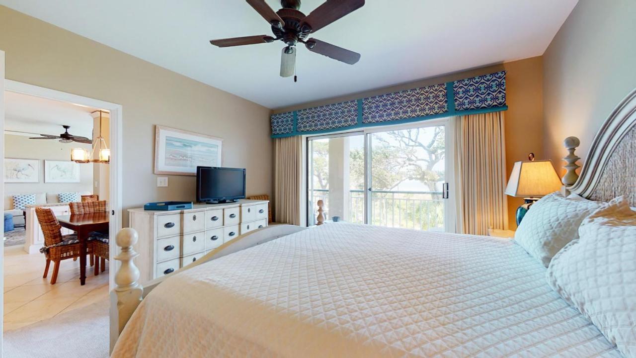 Villa 3208 Windsor Court South