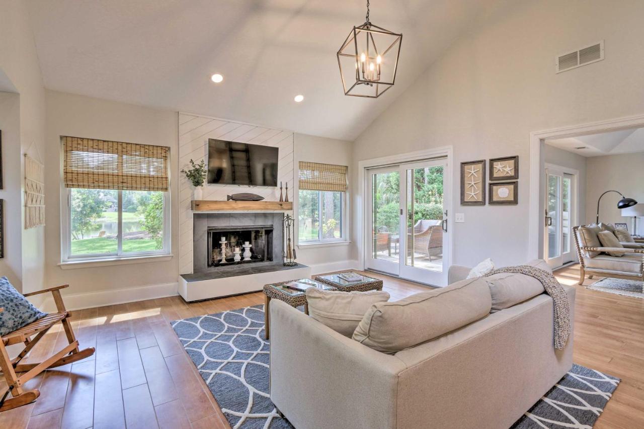 Modern Retreat With Patio And Bbq Less Than 1 Mi To Beach! *