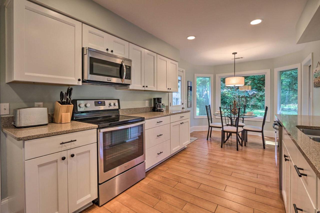 Holiday home Modern Retreat With Patio And Bbq Less Than 1 Mi To Beach! *