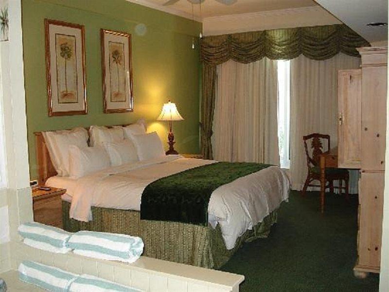 Marriott's Harbour Club Hotel