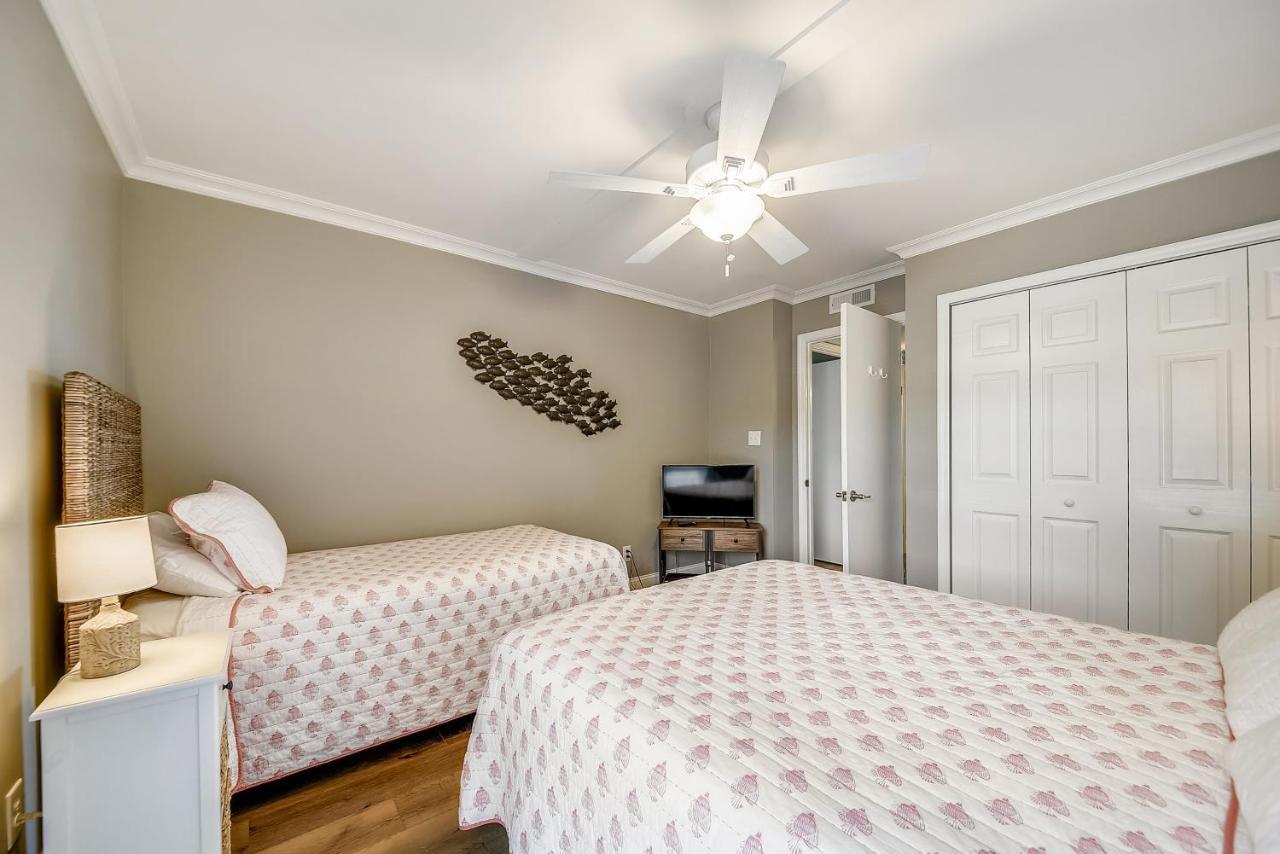 Shorewood Unit 210