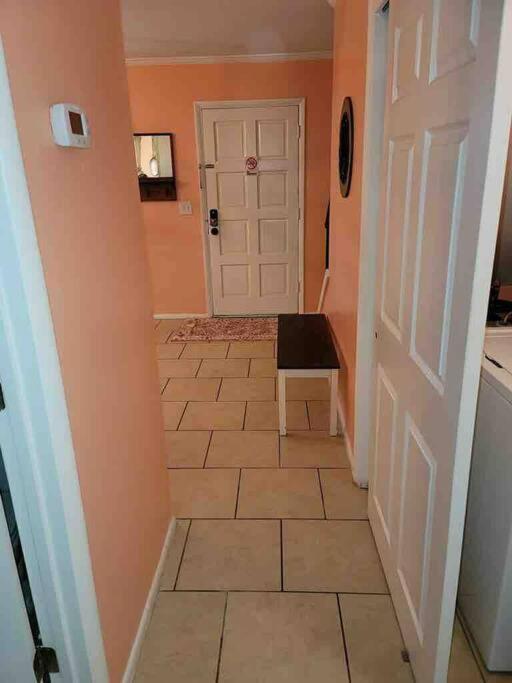 Elegant 2-bedroom Pet-friendly W 2 Parking Spaces Apartment Hilton Head Island