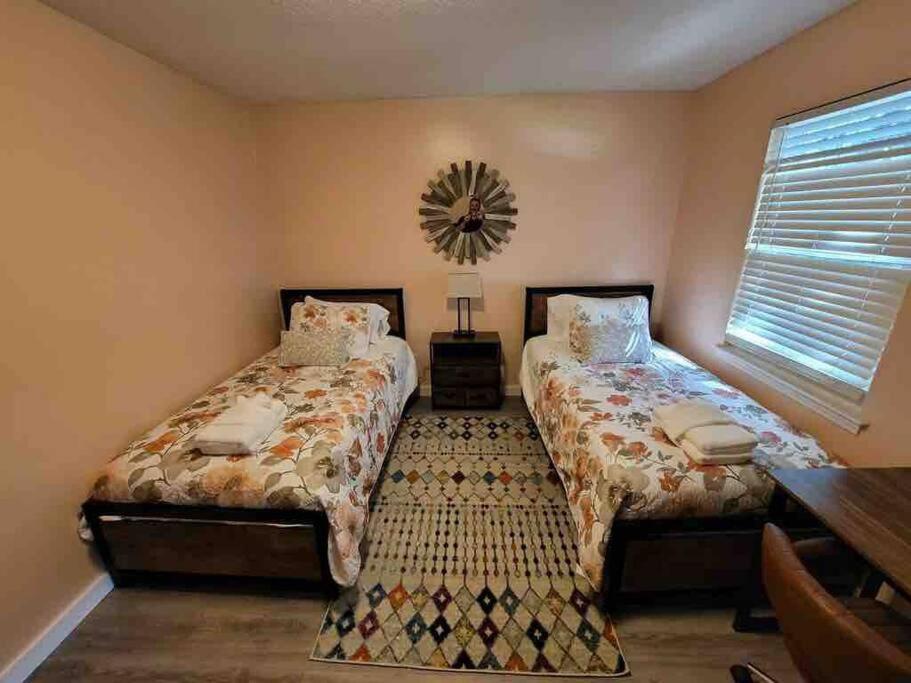 Elegant 2-bedroom Pet-friendly W 2 Parking Spaces * Hilton Head Island