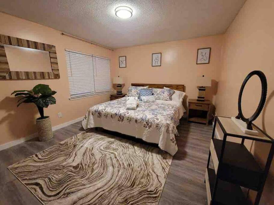 Elegant 2-bedroom Pet-friendly W 2 Parking Spaces * Hilton Head Island