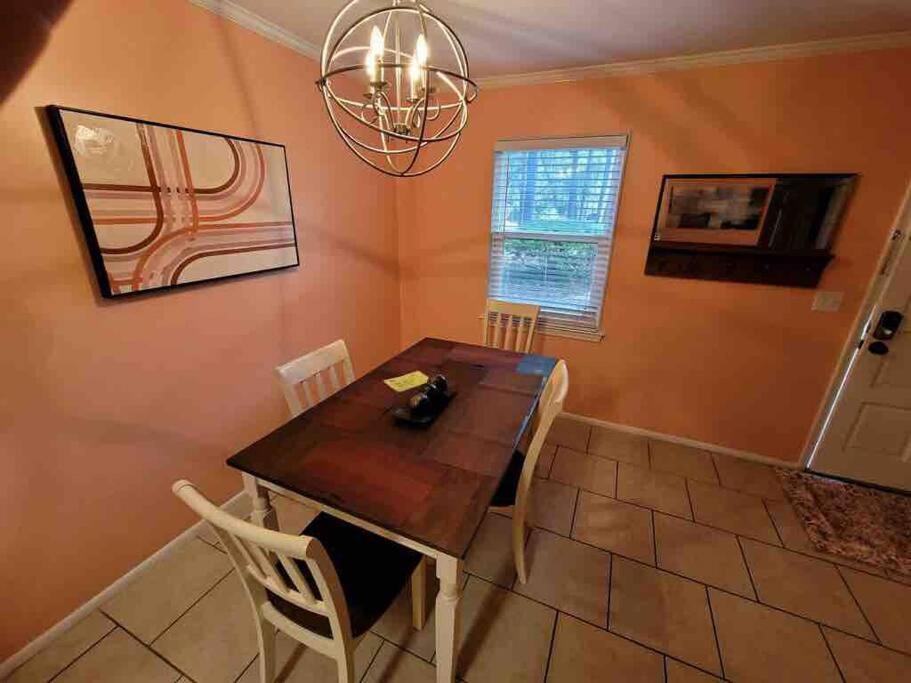 Elegant 2-bedroom Pet-friendly W 2 Parking Spaces * Hilton Head Island