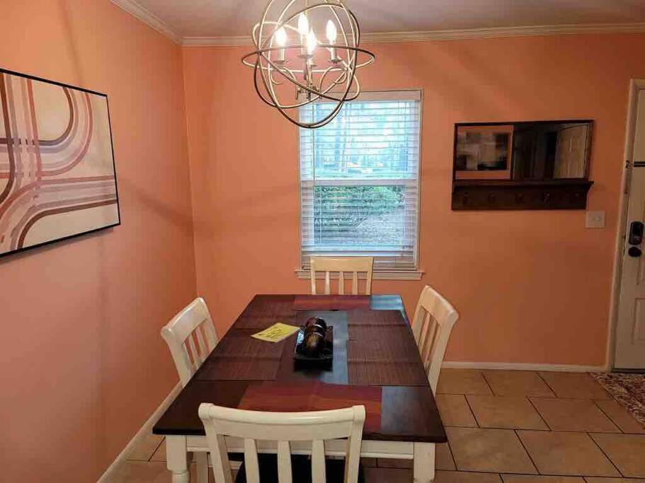 Elegant 2-bedroom Pet-friendly W 2 Parking Spaces * Hilton Head Island