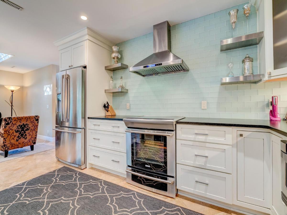 Jessamine 7, 3 Bedrooms, Walk To Beach, Sleeps 8 Hilton Head Island