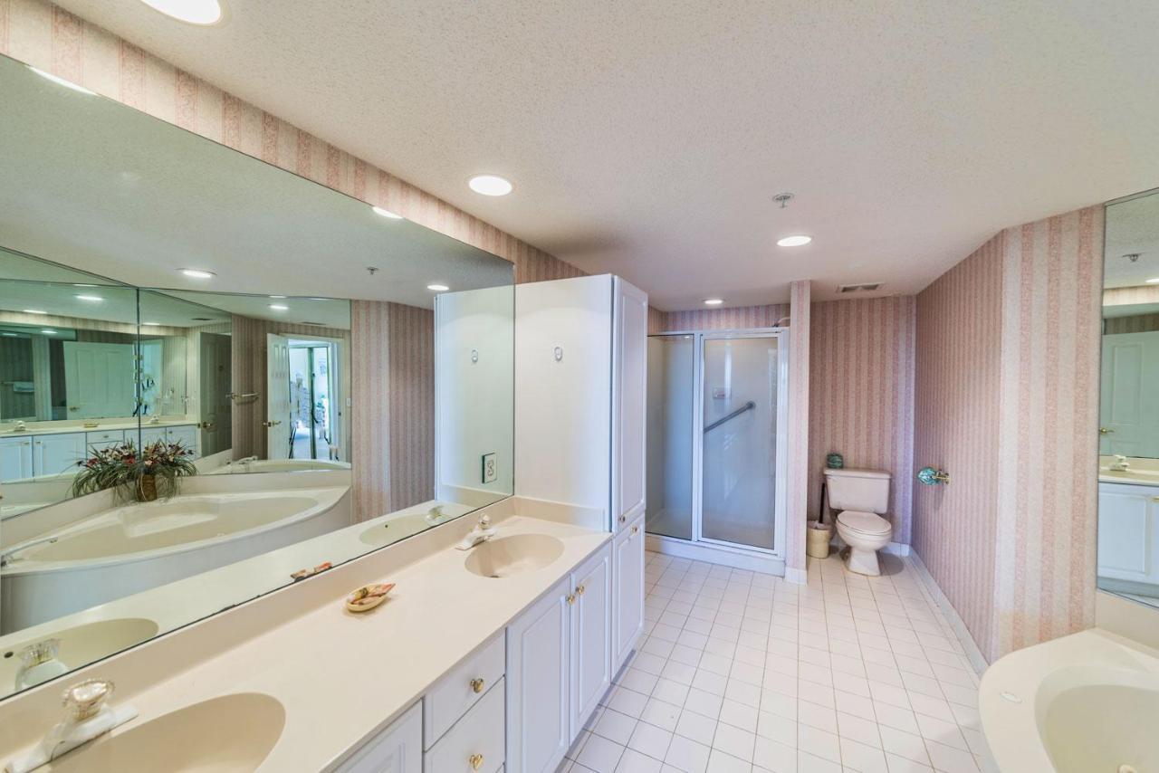 Hampton 6107 Apartment