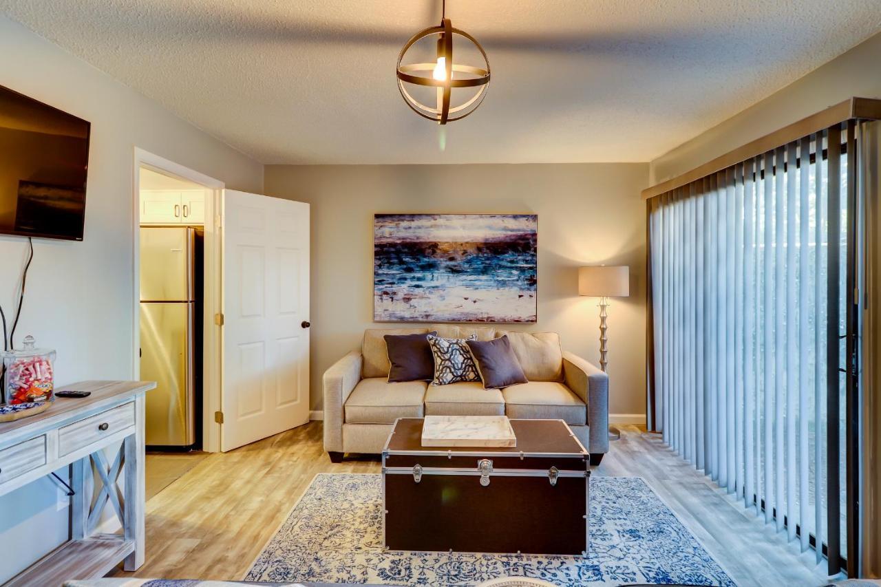 #82 Spectacular Ideal Location 2bdr/2parking