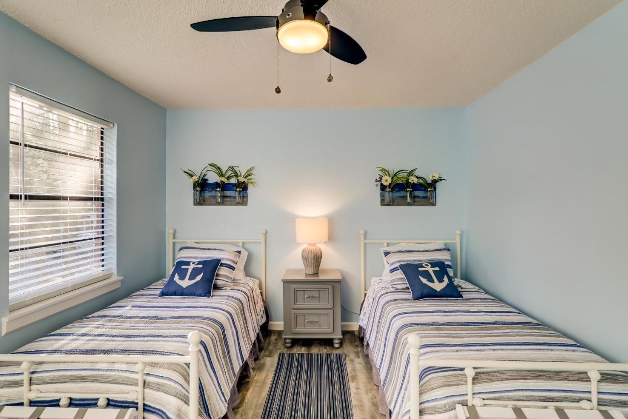 #82 Spectacular Ideal Location 2bdr/2parking Hilton Head Island