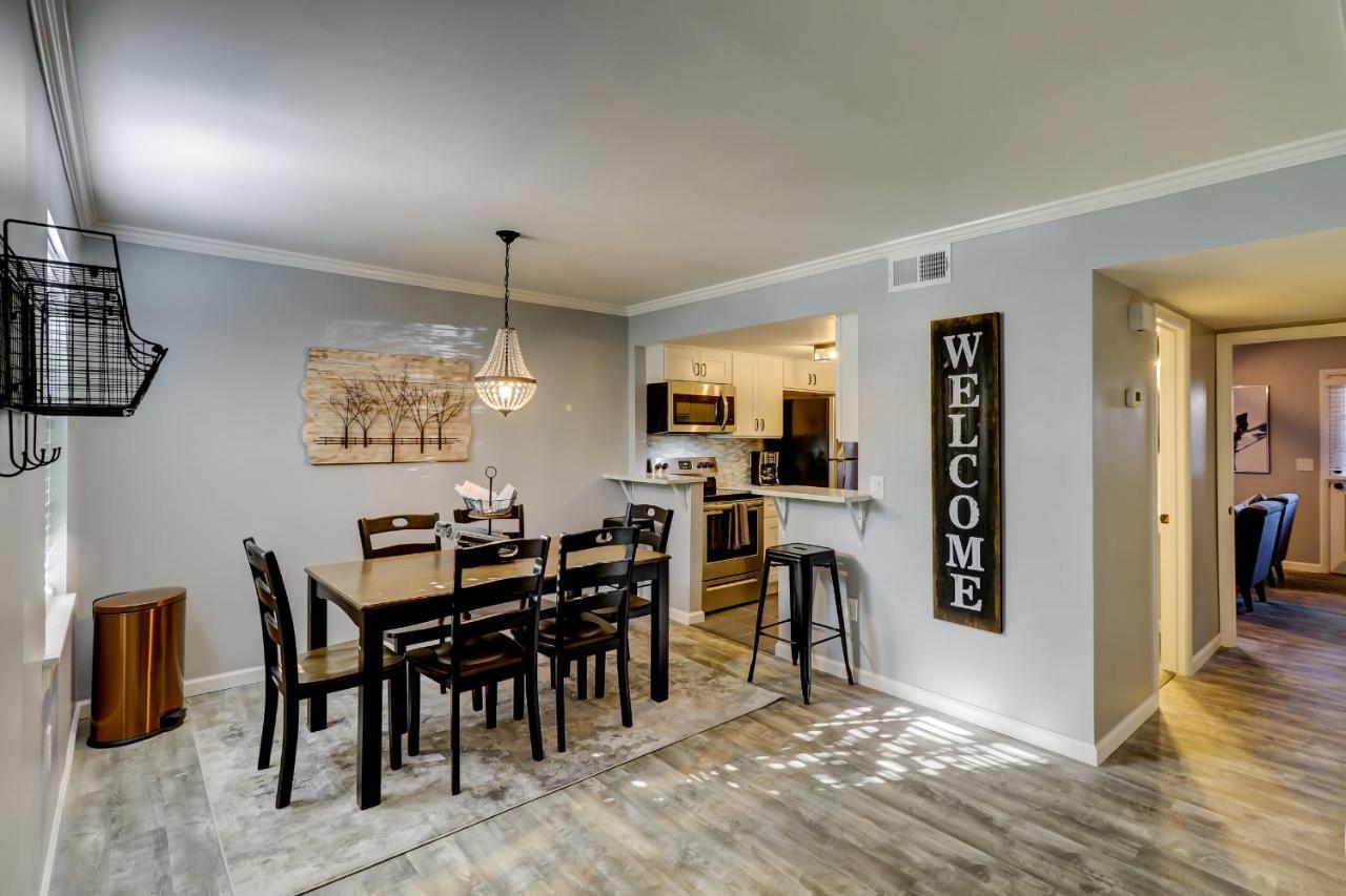 #82 Spectacular Ideal Location 2bdr/2parking * Hilton Head Island