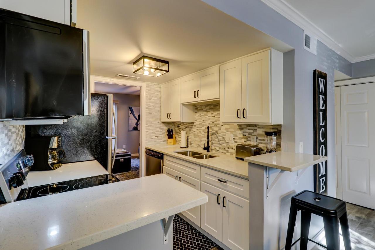 #82 Spectacular Ideal Location 2bdr/2parking