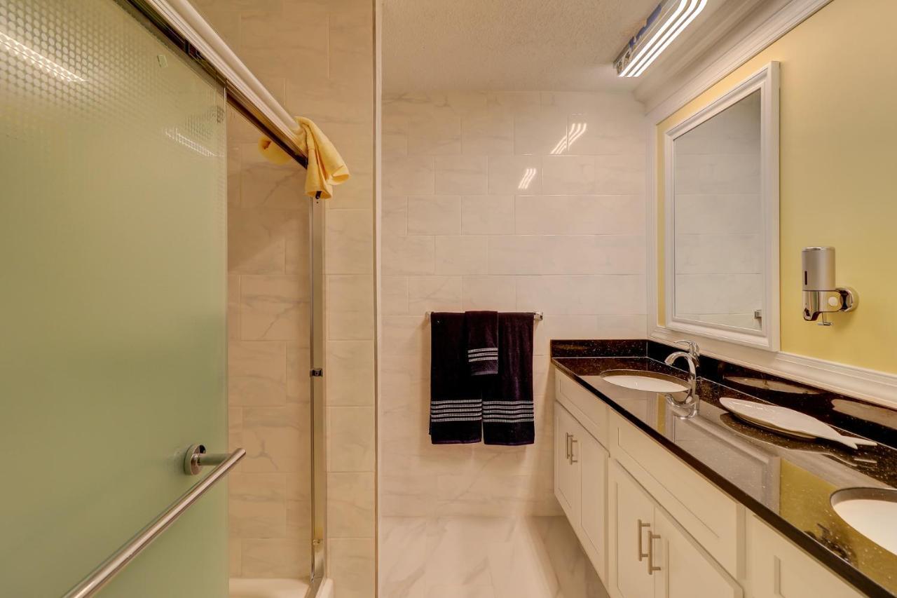 #50 Modern House Ideal Location 2bdr/2parking