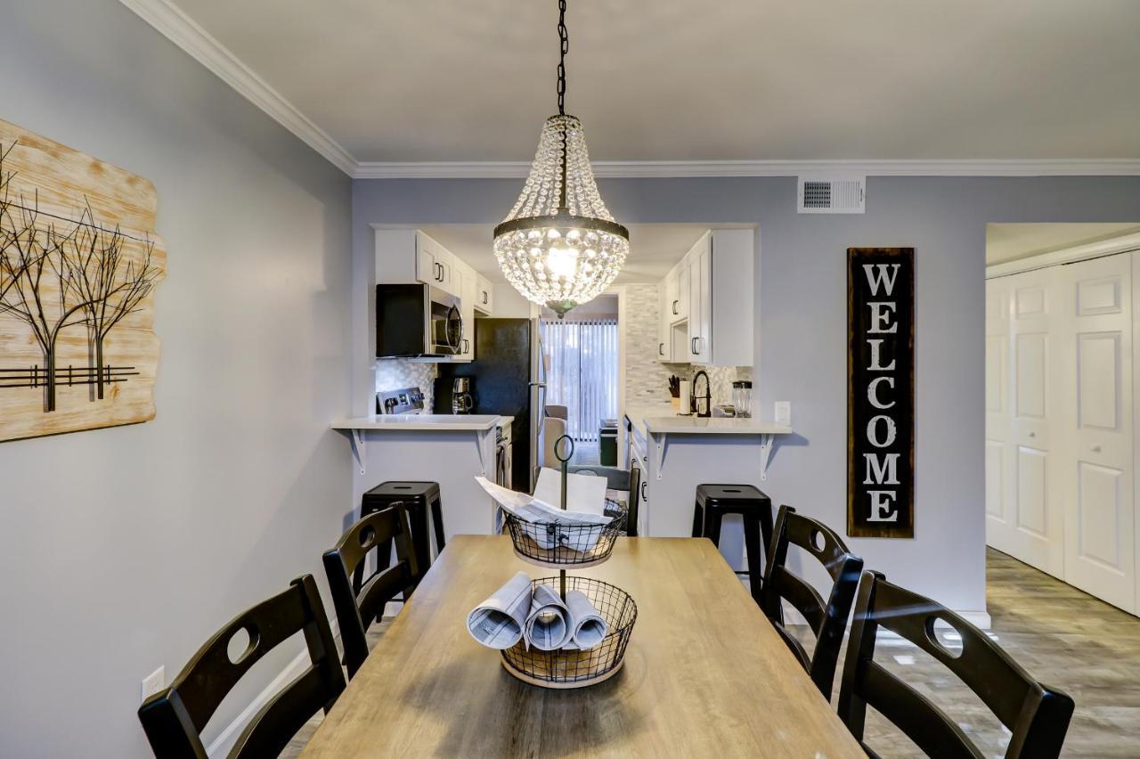 #82 Spectacular Ideal Location 2bdr/2parking Holiday home *