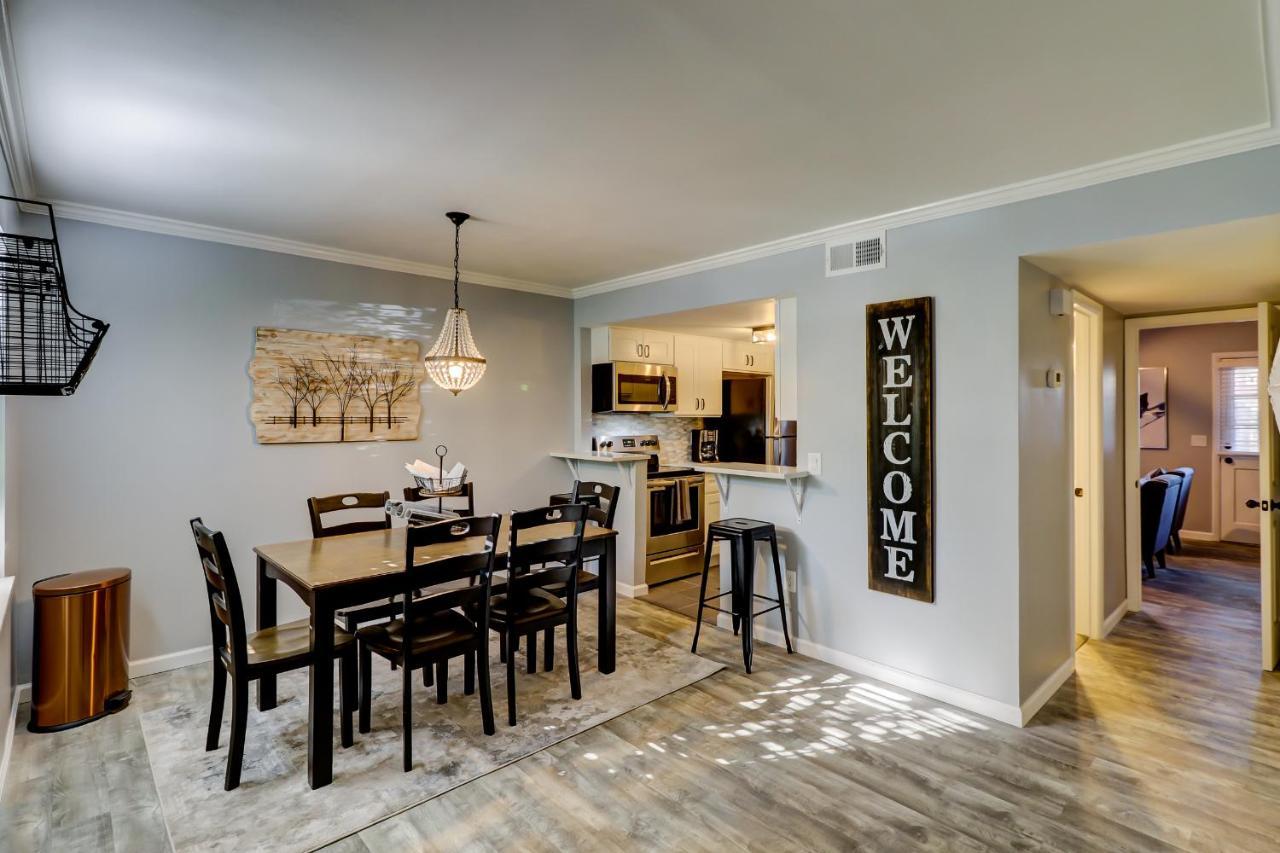 #82 Spectacular Ideal Location 2bdr/2parking