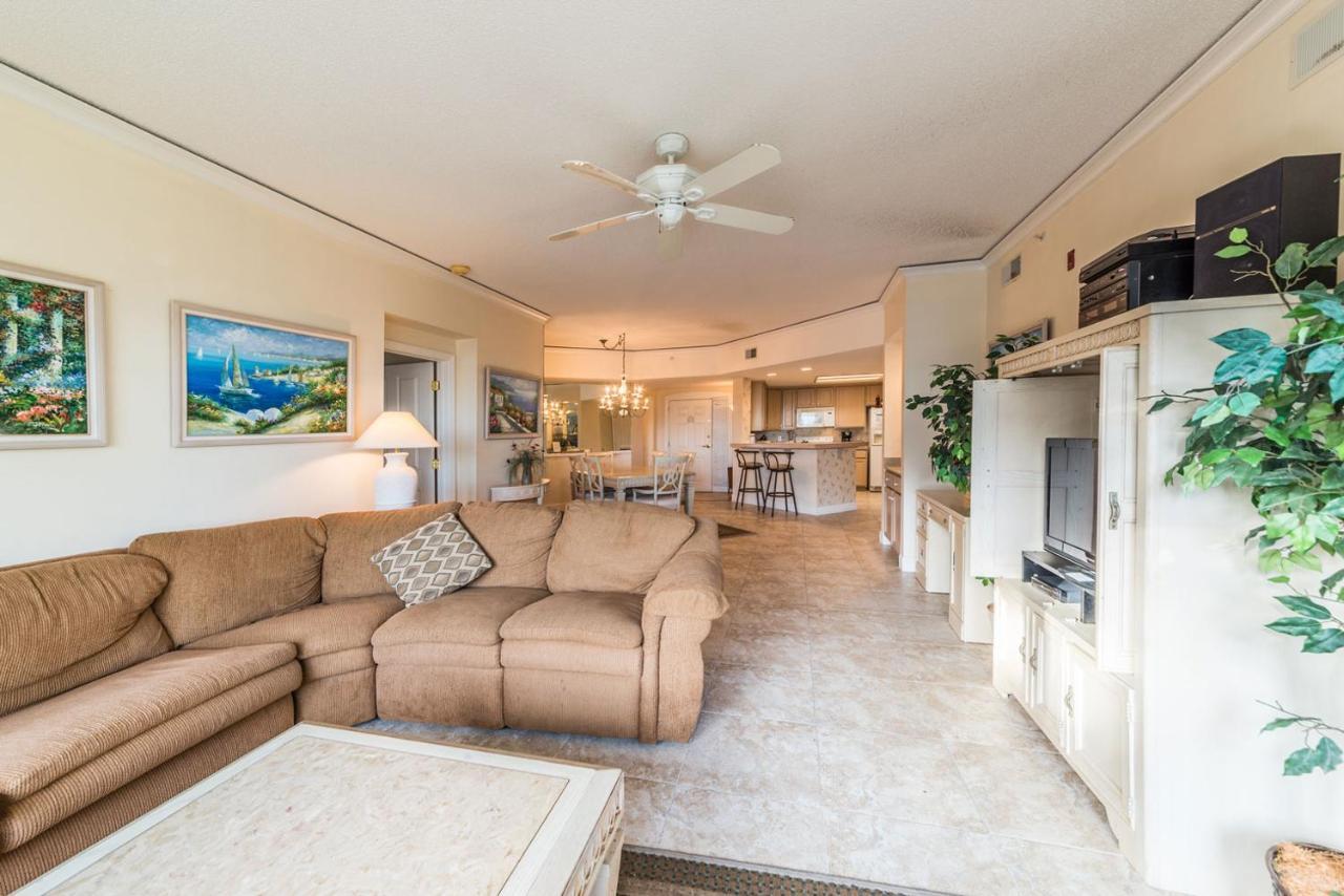 Hampton 6107 Apartment