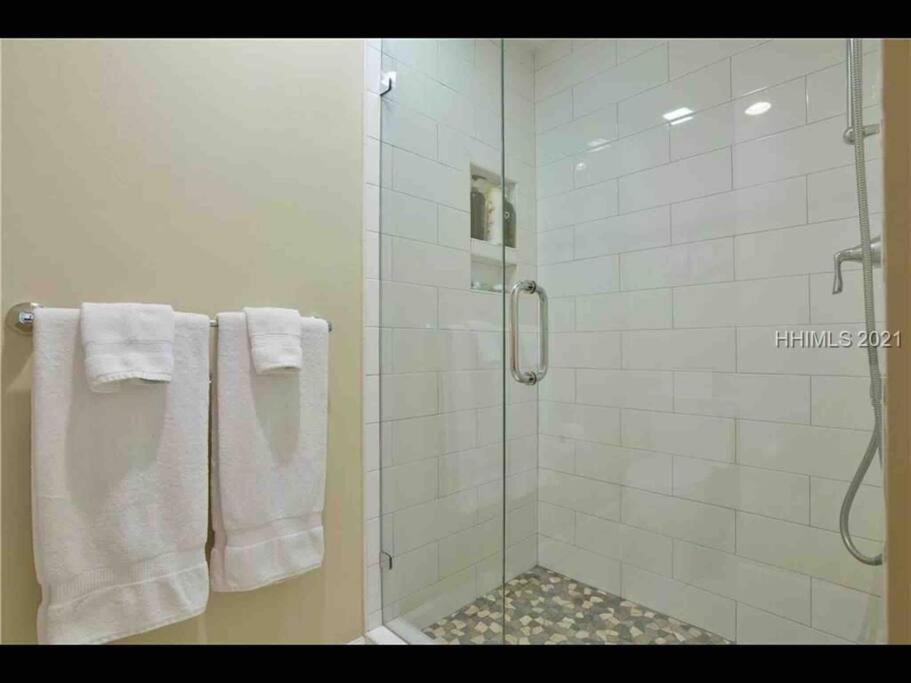 In The Heart Of Harbour Town 2br 2ba Pool Access Close To * Hilton Head Island