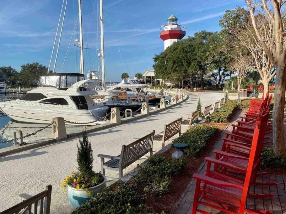 In The Heart Of Harbour Town 2br 2ba Pool Access Close To Holiday home Hilton Head Island